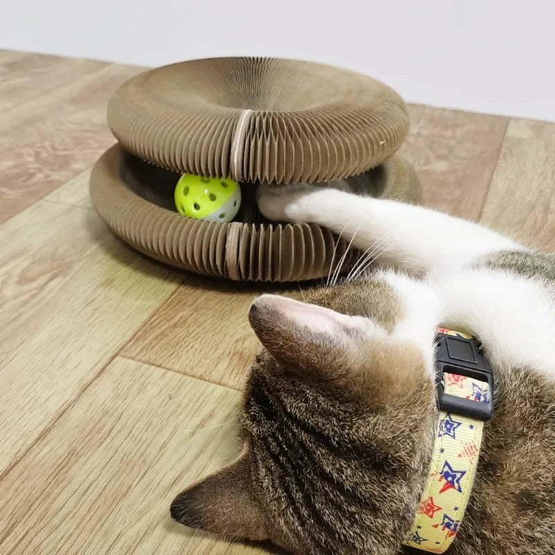 Tablero Rascador Plegable para Gatos con Juguete Interactivo